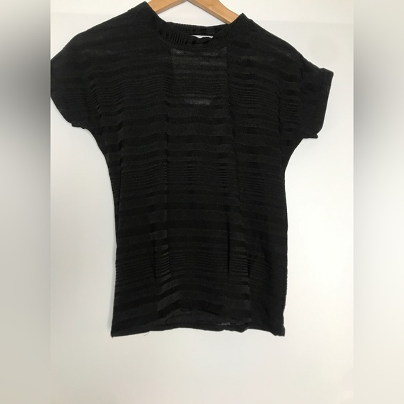 Black semi sheer Top - Picture 3 of 4